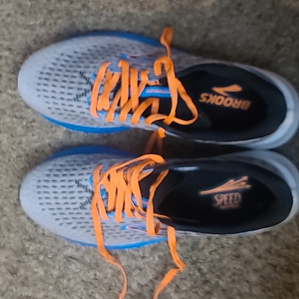 Brooks shoes